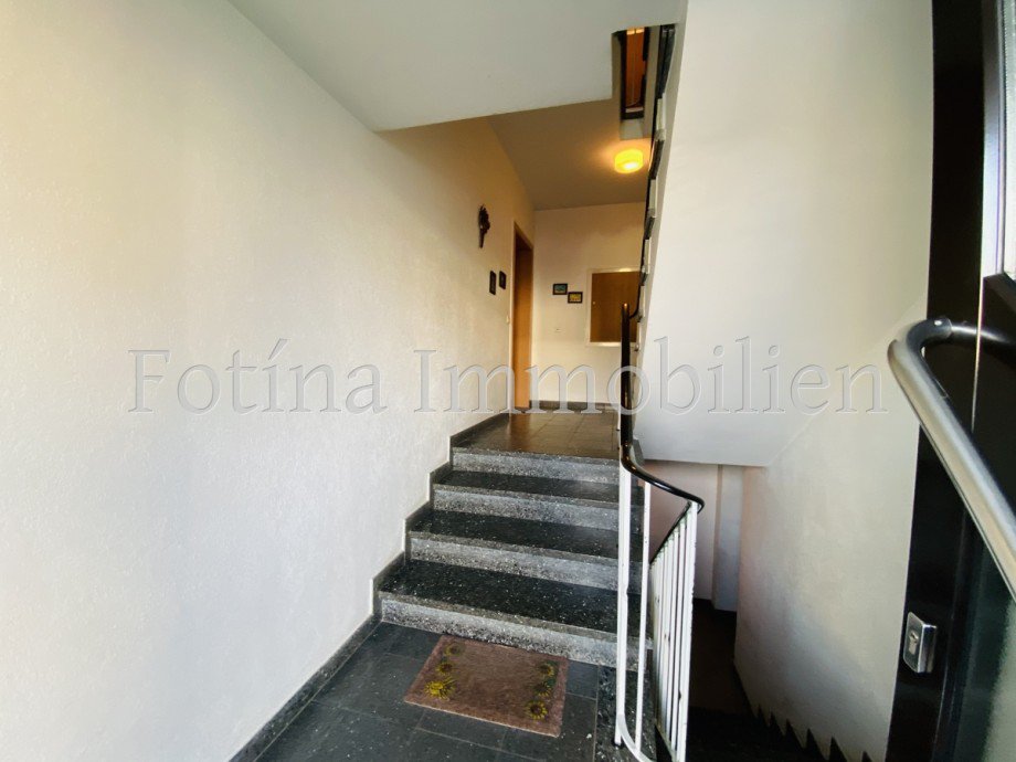 Treppenhaus Erdgeschosswohnung M�nchengladbach / Odenkirchen