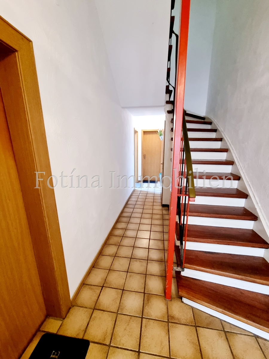 Eingangsflur Mehrfamilienhaus Viersen / D�lken