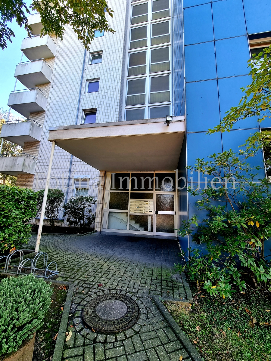 Hausansicht von vorne Etagenwohnung M�nchengladbach