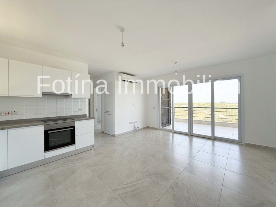 12 Etagenwohnung Bafra, Iskele
