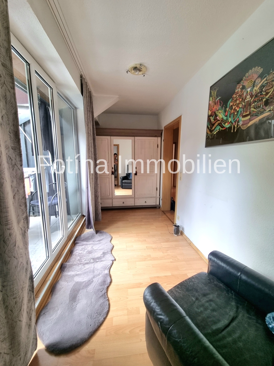 Zimmer OG-Whg Mehrfamilienhaus M�nchengladbach