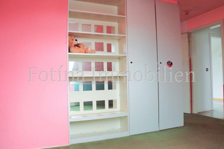 Zimmer 4 im DG Reihenhaus M�nchengladbach