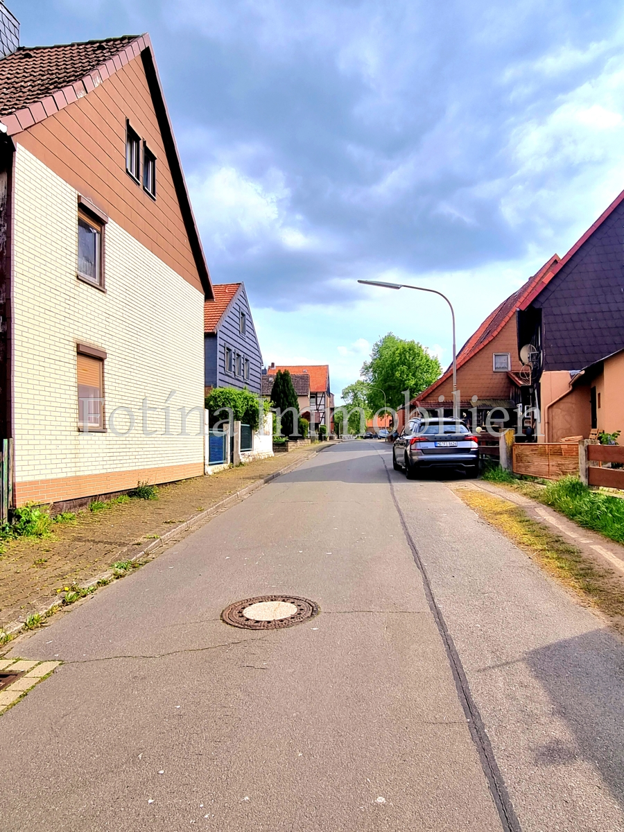 Nachbarumgebung rechts Zweifamilienhaus Goslar