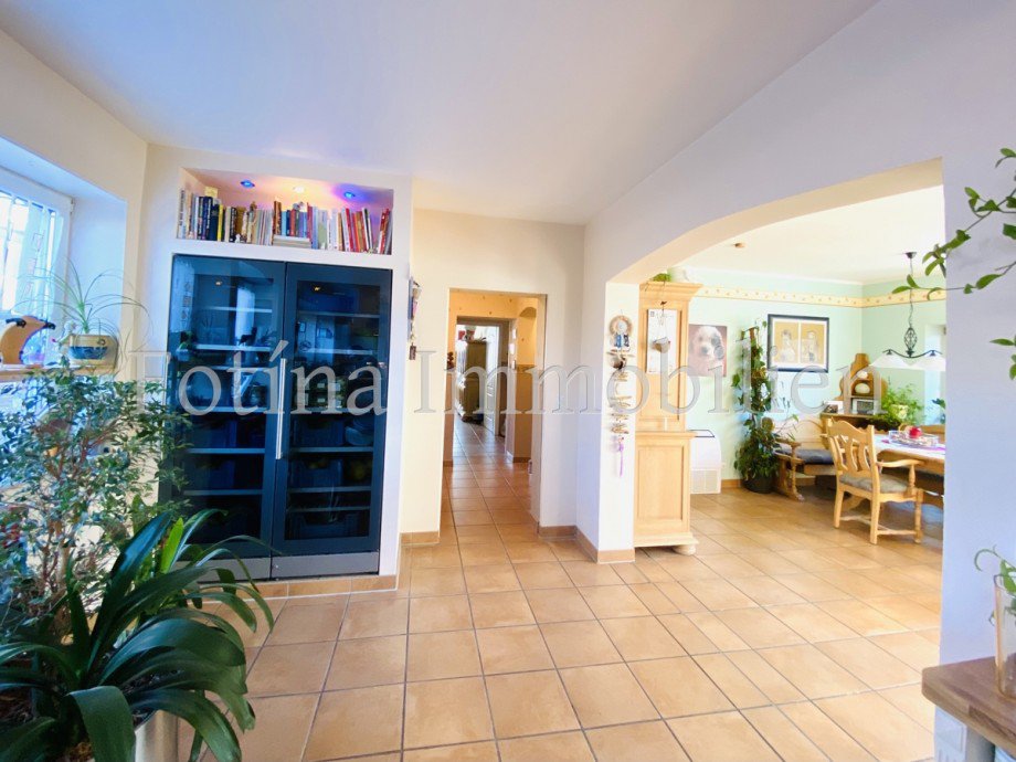Gro�z�giger Essbereich Einfamilienhaus M�nchengladbach / Schrievers