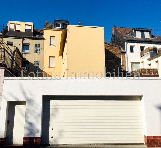 R�ckansicht/Garage Haus M�nchengladbach / Waldhausen