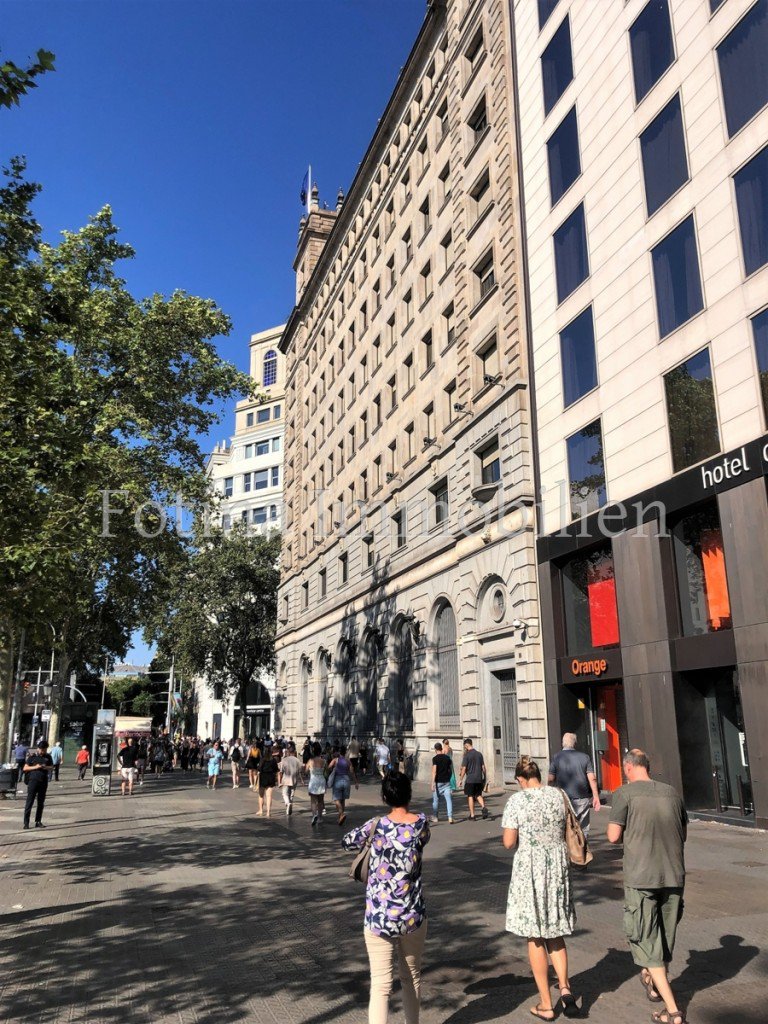  Barcelona - Katalonien Einfamilienhaus RENDITE ca.6% ! Bestlage Pla�a Catalunya!