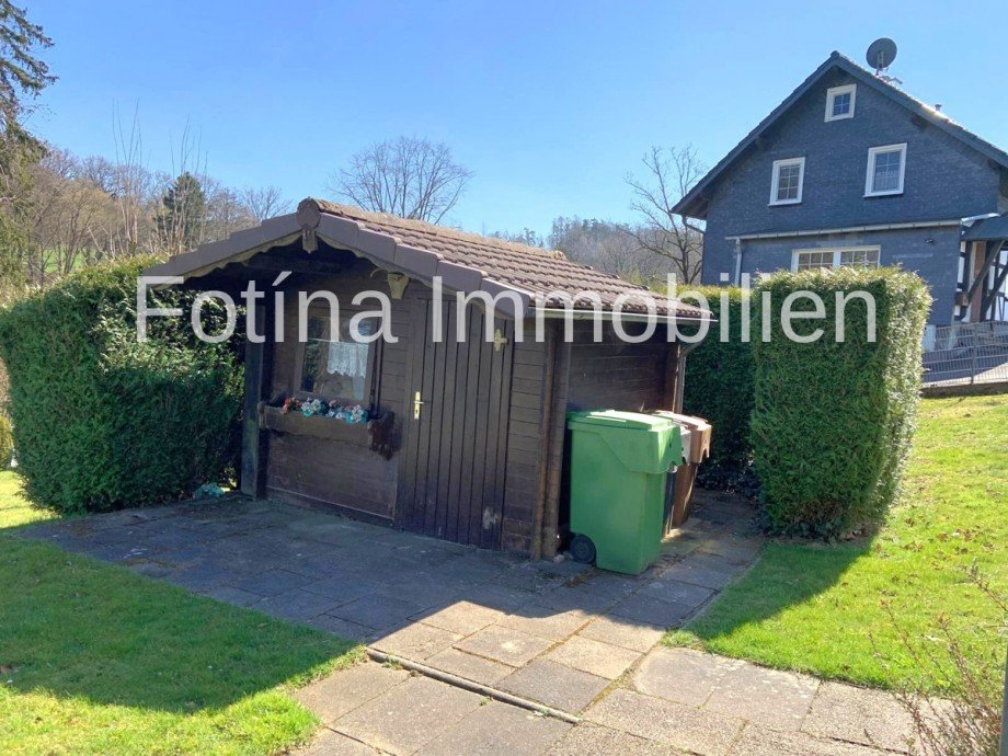 9 Zweifamilienhaus Wipperf�rth
