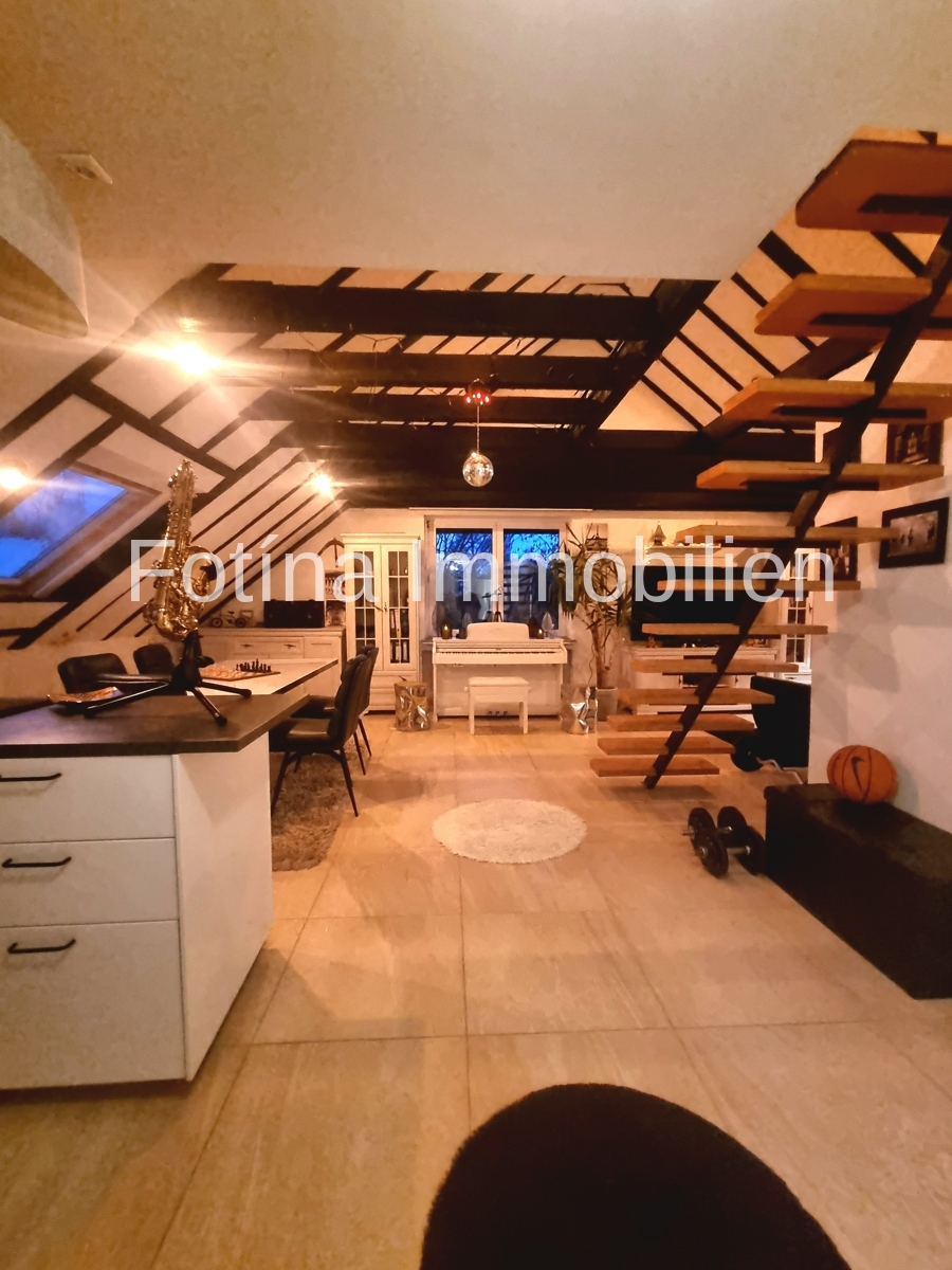 2 Dachgeschosswohnung M�nchengladbach