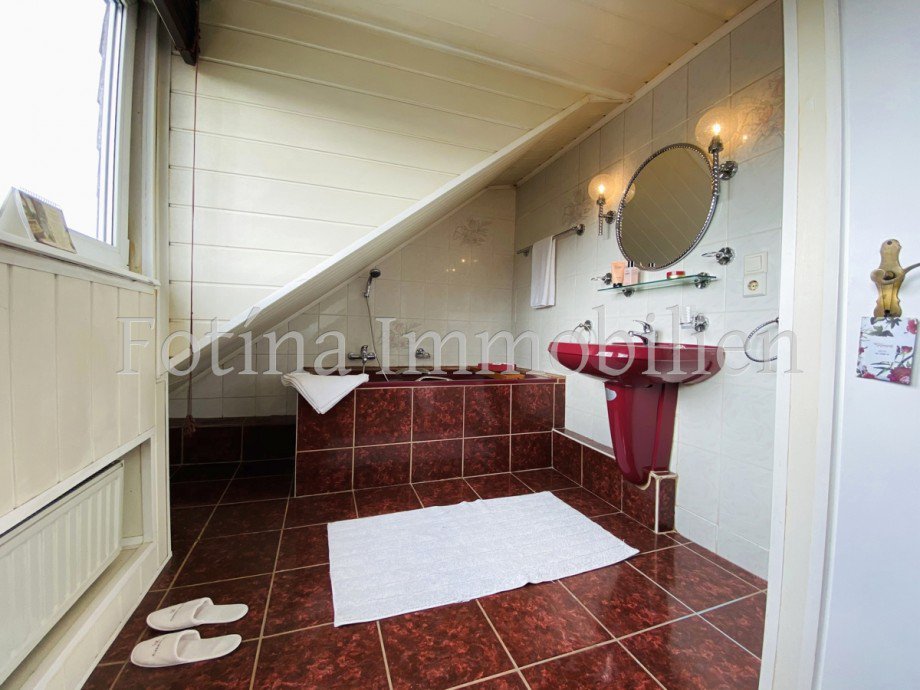 Wannenbad Mehrfamilienhaus M�nchengladbach / Waldhausen