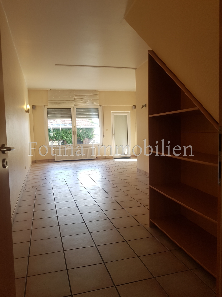 EG.Zimmer Mehrfamilienhaus M�nchengladbach