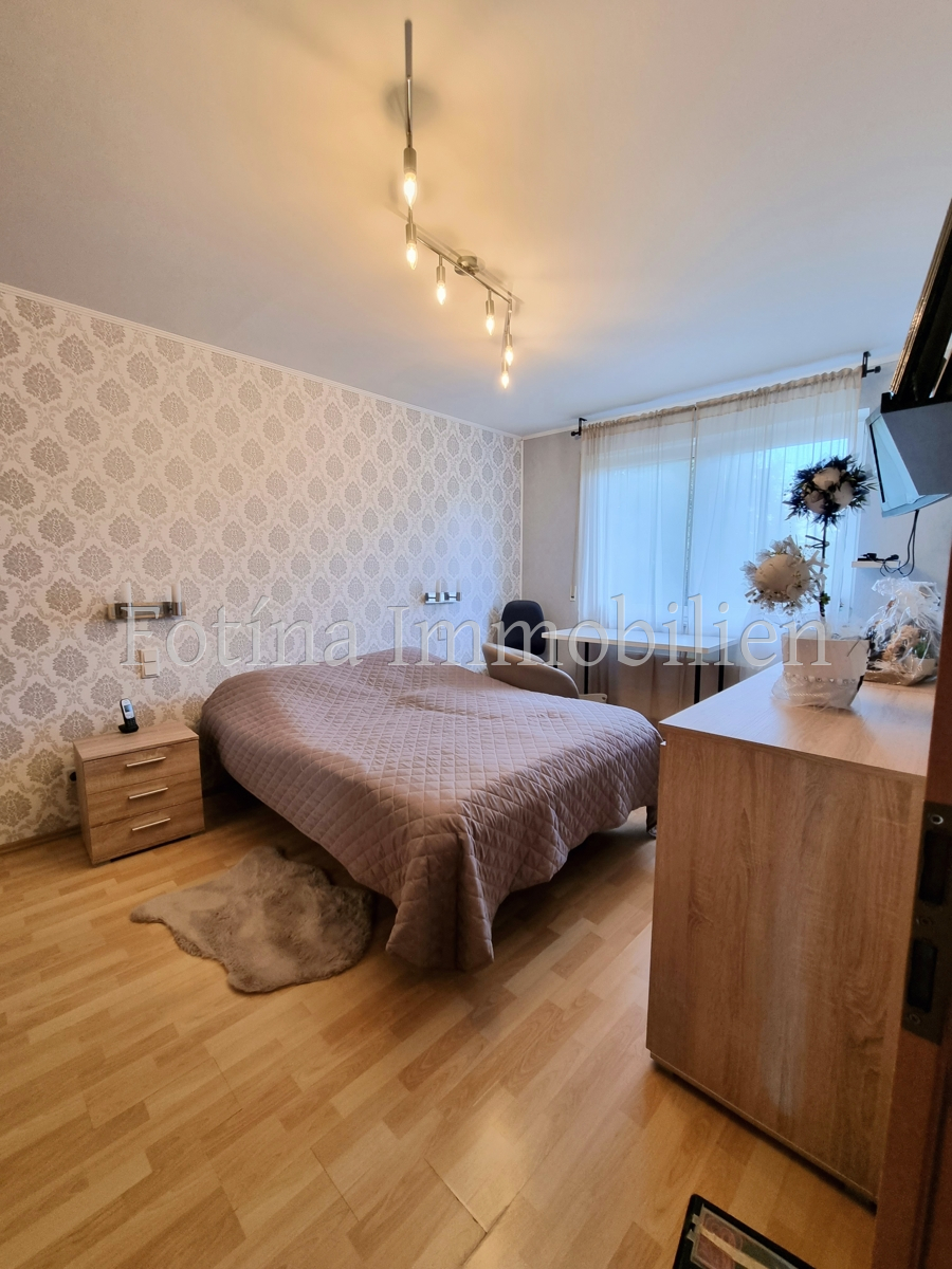 2.Schlafzimmer OG Reihenmittelhaus M�nchengladbach