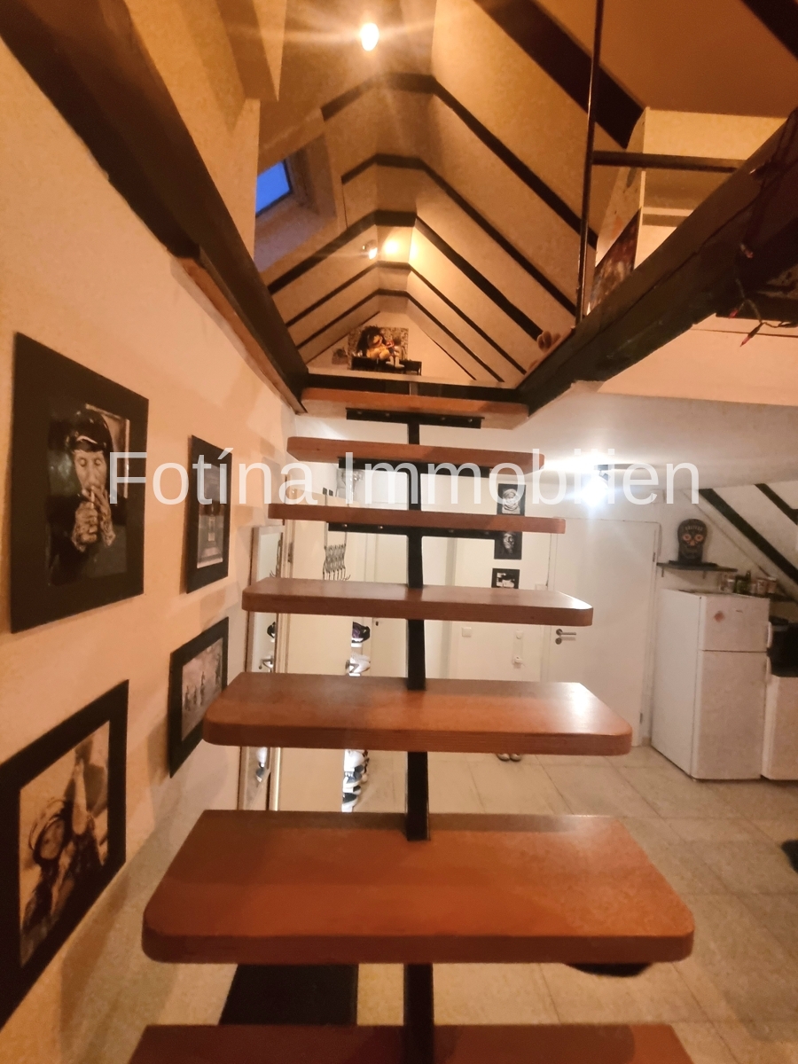 8 Dachgeschosswohnung M�nchengladbach