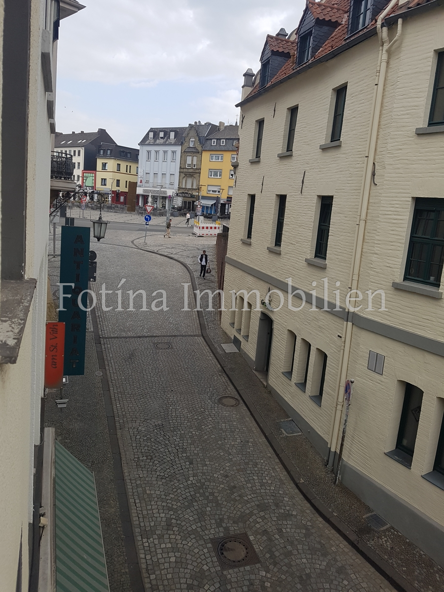 Weg zum Stadt Mehrfamilienhaus M�nchengladbach