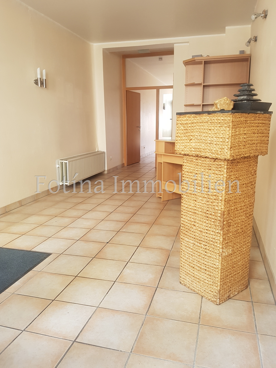 Empfangsraum im EG Mehrfamilienhaus M�nchengladbach