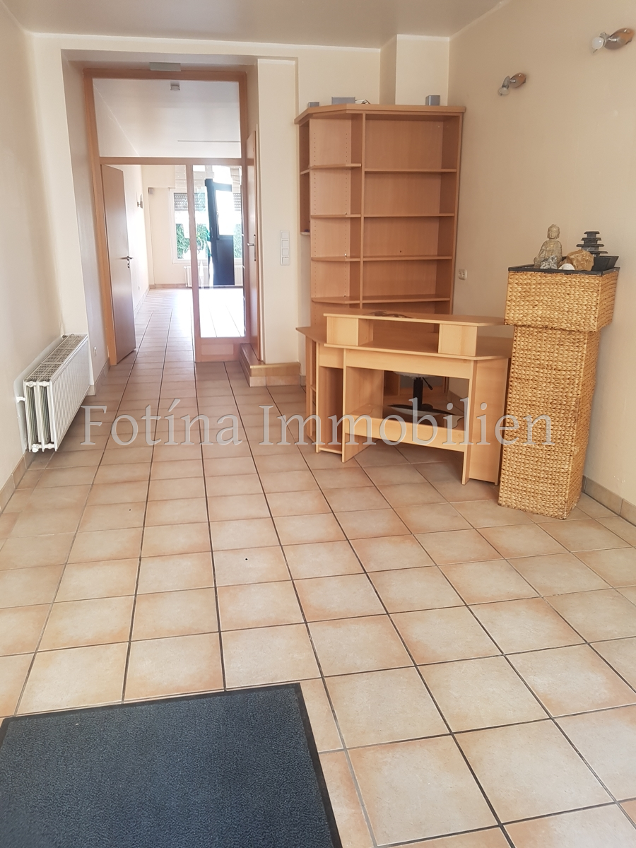 Empfangsraum im EG Mehrfamilienhaus M�nchengladbach