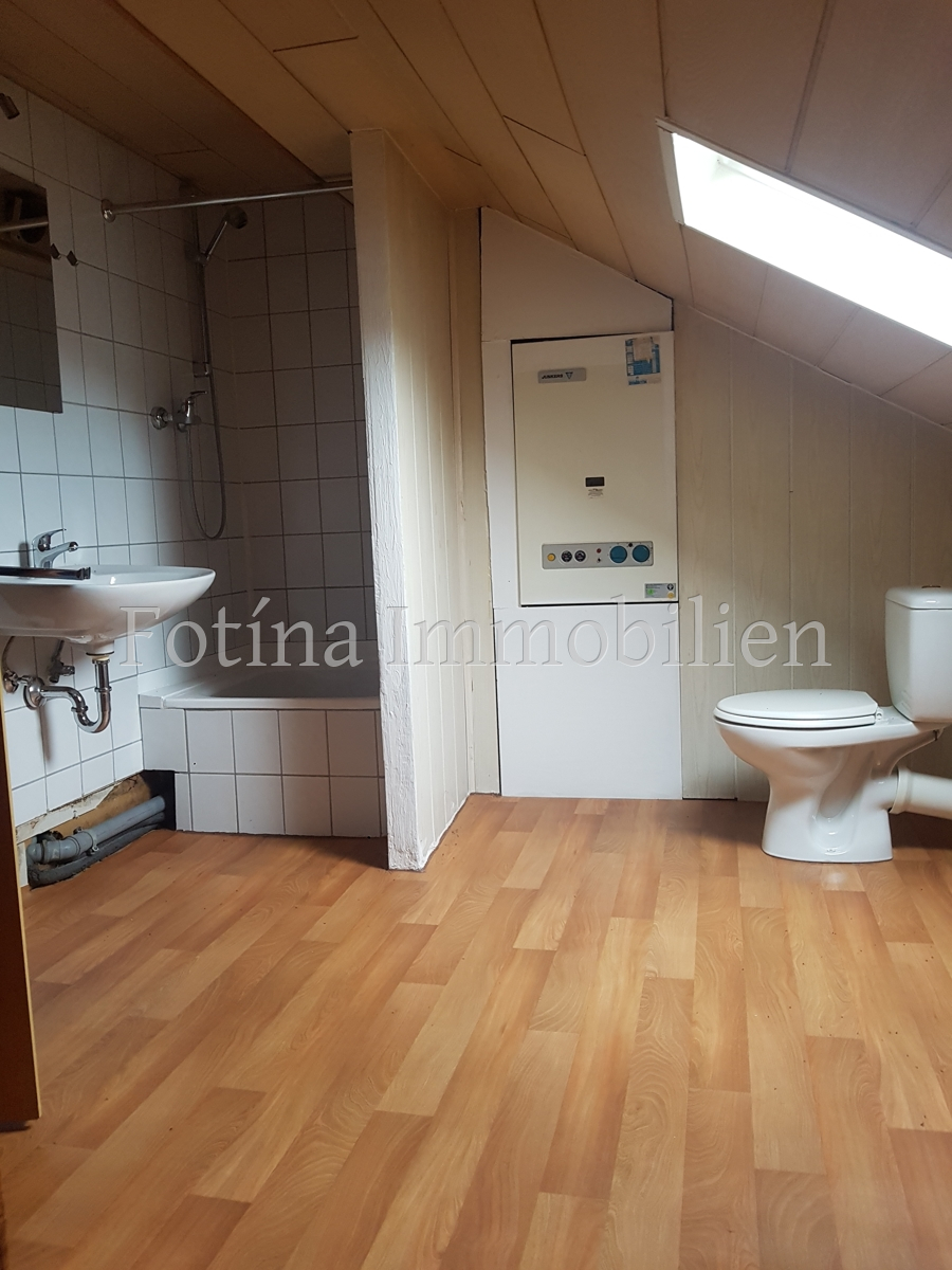 2OG Badezimmer Mehrfamilienhaus M�nchengladbach