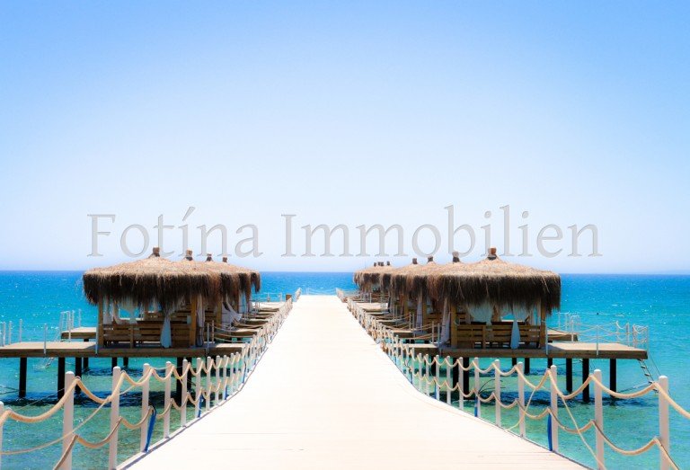  Iskele - Famagusta Loft-Studio-Atelier Privatstrand! TOP Apartment mit gro�em Balkon und Dachterrasse . Bj.2024!