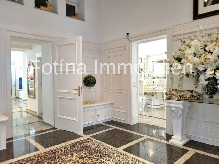 Wohnhalle EG-Residenz Mehrfamilienhaus M�nchengladbach