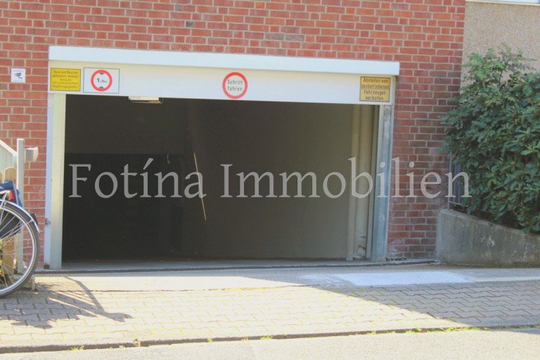 Tiefgaragen-Tor M�nchengladbach Parkhaus Tiefgaragenstellplatz n�he Bunter Garten !
