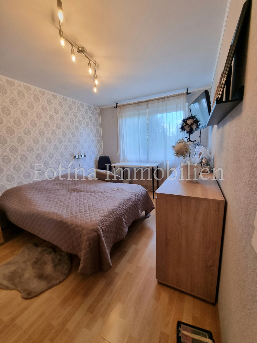 2.Schlafzimmer OG Reihenmittelhaus M�nchengladbach