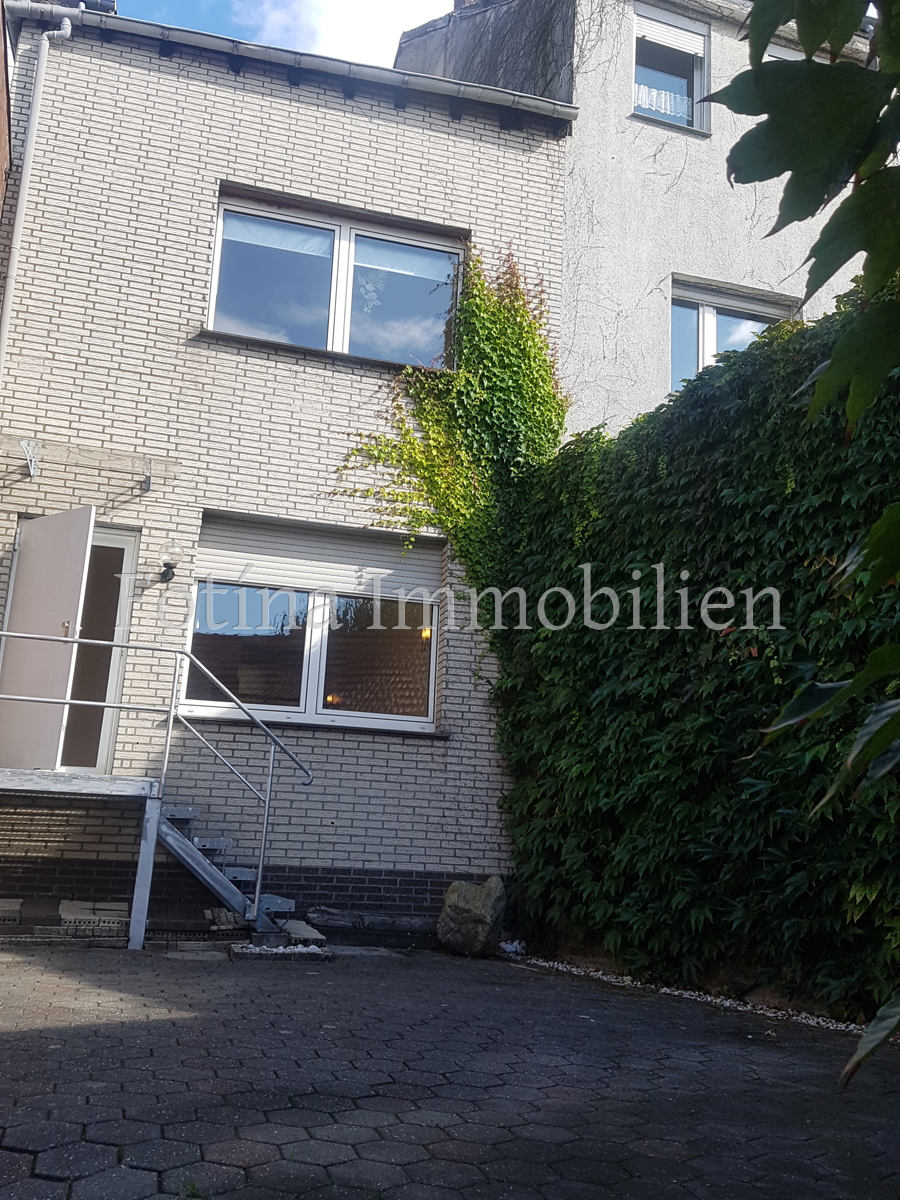 R�ckansicht des Hauses Mehrfamilienhaus M�nchengladbach