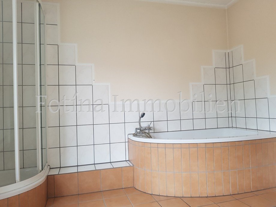 Badezimmer Mehrfamilienhaus M�nchengladbach