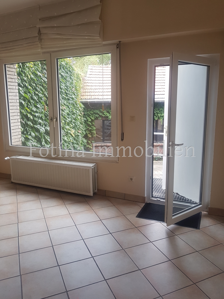 EG.Zimmer Mehrfamilienhaus M�nchengladbach