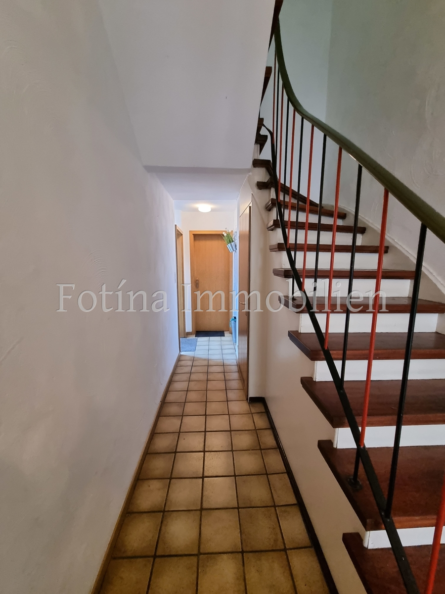 Eingangsflur Mehrfamilienhaus Viersen / D�lken