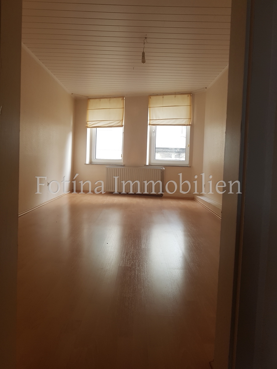 1OG.Zimmer Mehrfamilienhaus M�nchengladbach