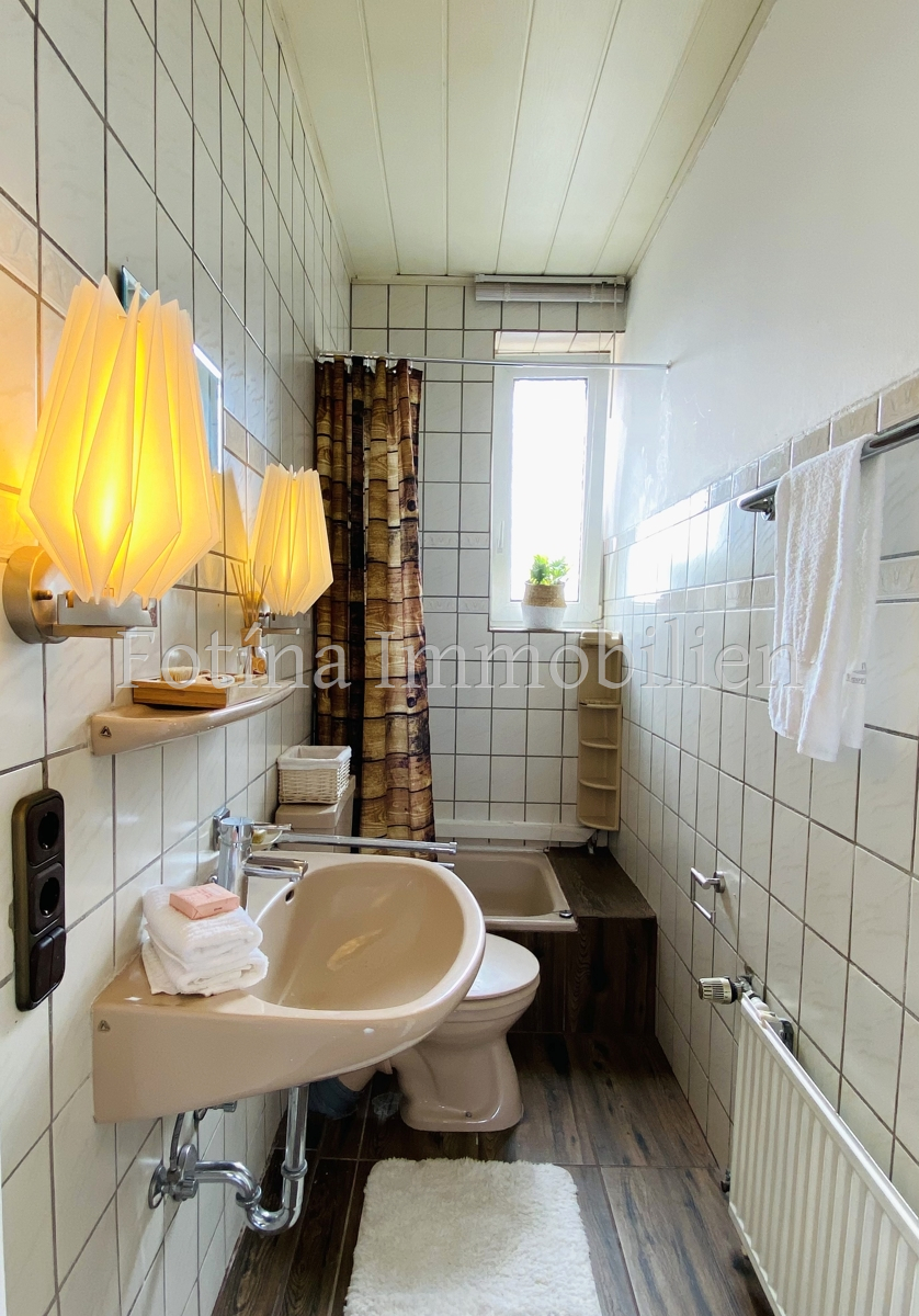 Duschbad 1. Ebene Mehrfamilienhaus M�nchengladbach / Waldhausen