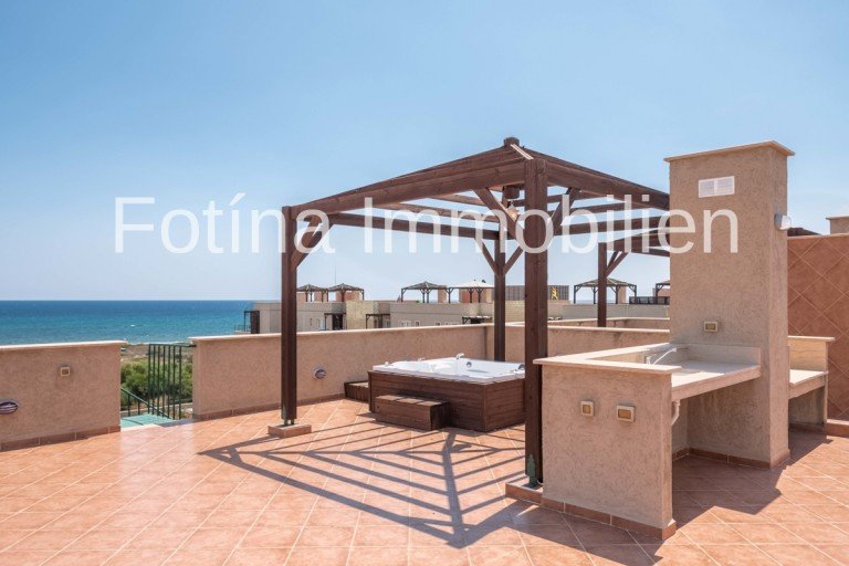 1 Bafra, Iskele - Famagusta Etagenwohnung FERTIGE 3+1-Penthouse DIREKT am Sandstrand - 3D Meerblick und hochwertiger Eleganz!