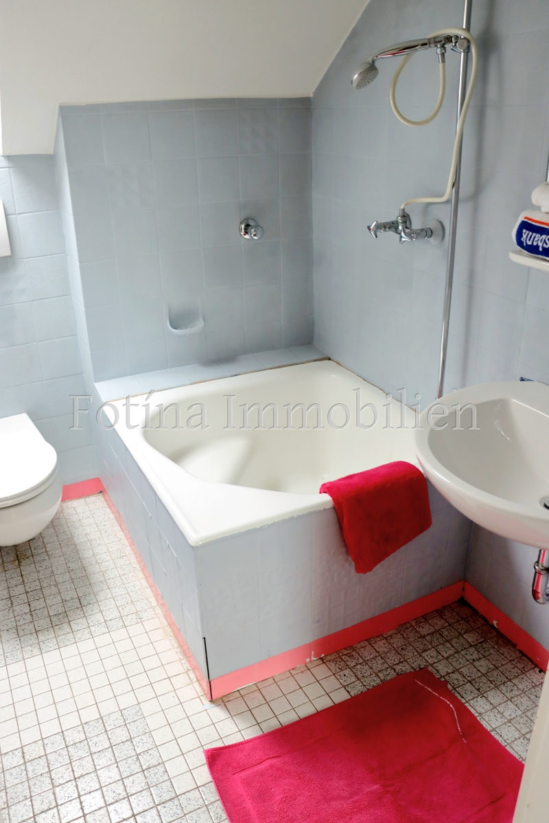 Badezimmer DG Reihenhaus M�nchengladbach