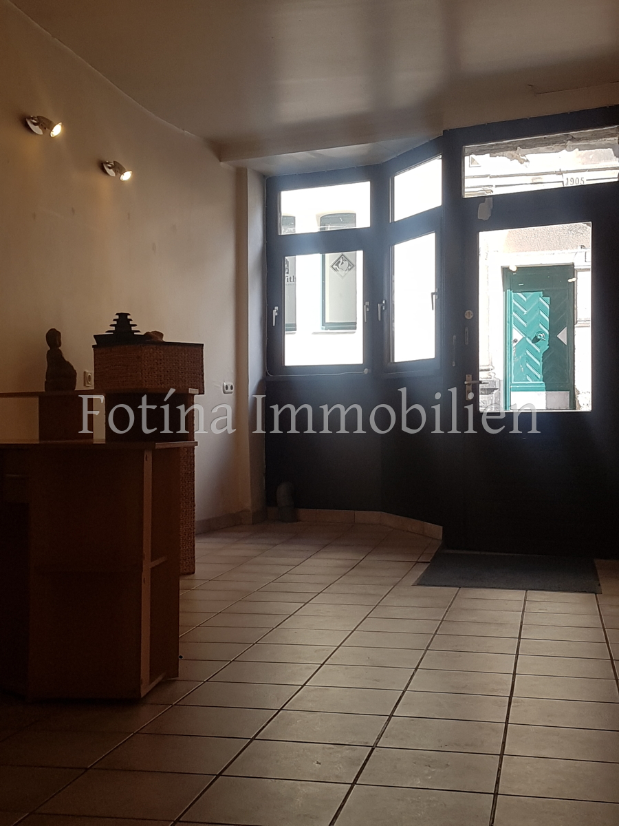 Empfangsraum im EG Mehrfamilienhaus M�nchengladbach